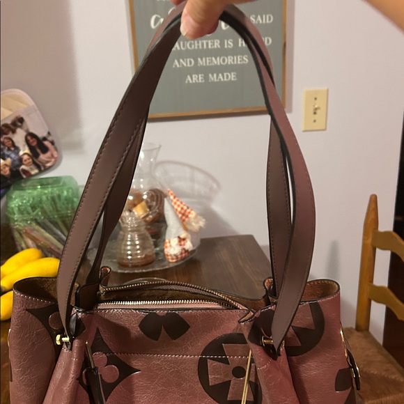 OBO ON THIS Elegant Designer Monogram Shoulder Bag in Burgundy and Black - Picture 6 of 6